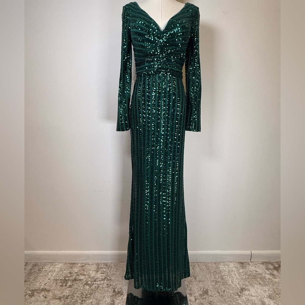 New! GLOW | Emerald Green Sequined V-Neck Formal Full Length Gown Women’s Size 2